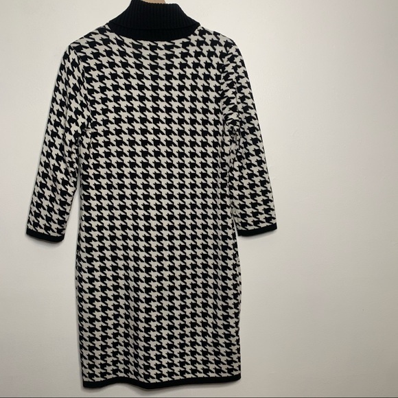 Calvin Klein Black and White Houndstooth Sweater Dress Long Sleeve - Picture 7 of 7